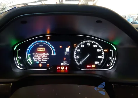 2022 Honda Accord Hybrid Sport z USA, uszkodzony, nr VIN 1HGCV3F21NA024304